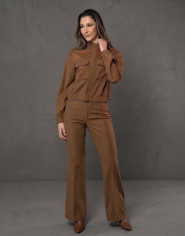 CALÇA FLARE COMFY AVELUDADA